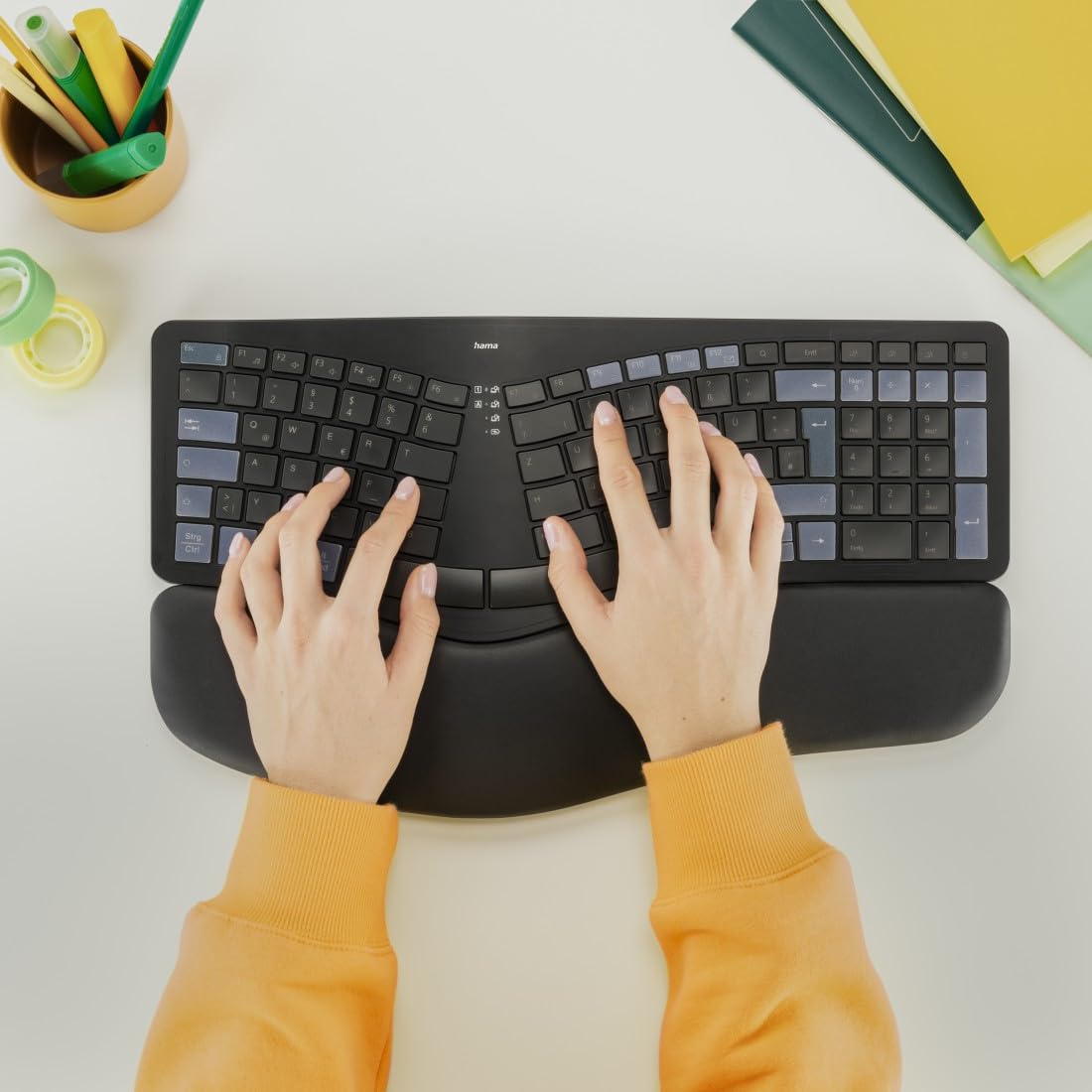 Hama ergonomische Tastatur kabellos, Multi-Device 1x Funk, 2X Bluetooth | Keyboard schwarz, geschwungene Form, geteiltes Tastenfeld, anpassbarer Tippwinkel, Handballenauflage, QWERTZ DE