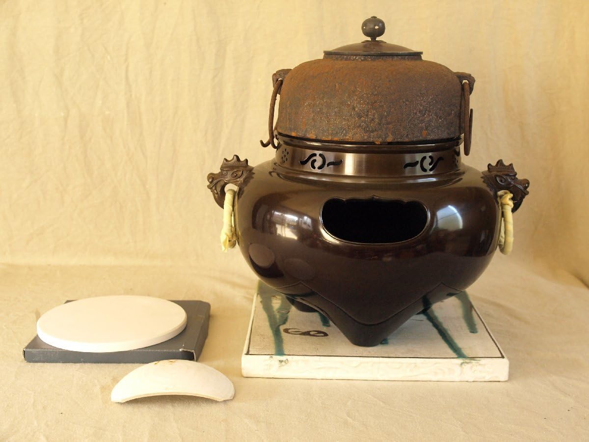 Amazon.co.jp: 金工師作 鉄製茶釜 唐銅切合鬼面風炉釜 侘 寂 やつれ地  