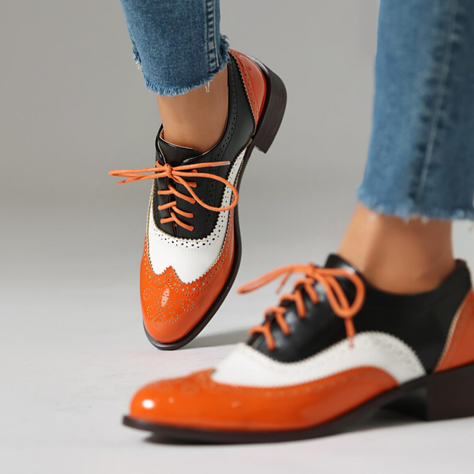 Scarpe Oxford Brogue in Pelle Verniciata da Donna Allacciare Vintage Brogues Tacco A Blocco Basso Scarpe Casual
