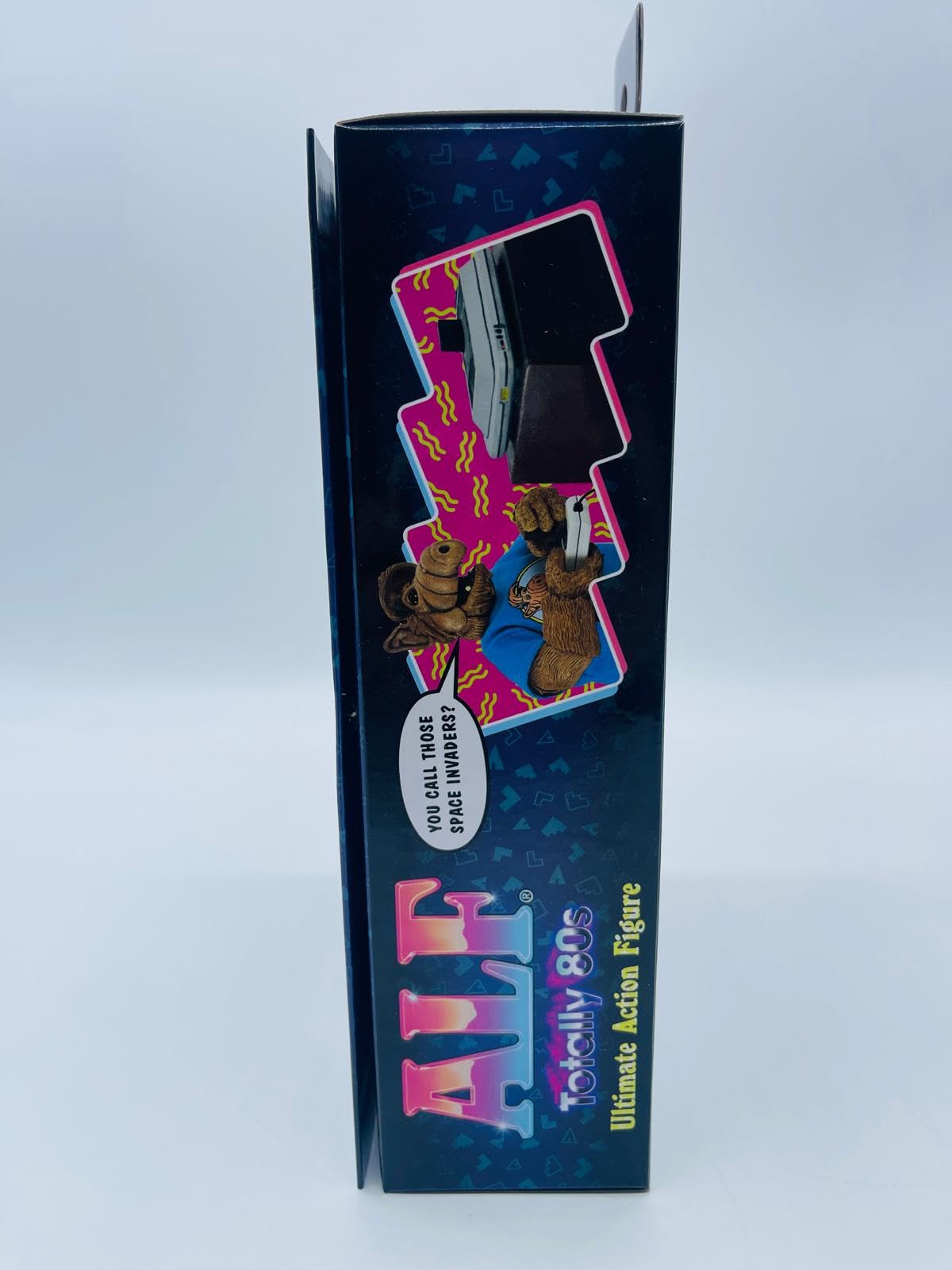 NECA - Escala ALF de 7 pulgadas - Figura de culto de los años 80 con accesorios - Edición retro de la más alta calidad - Aproximadamente 17 cm - Producto con licencia oficial