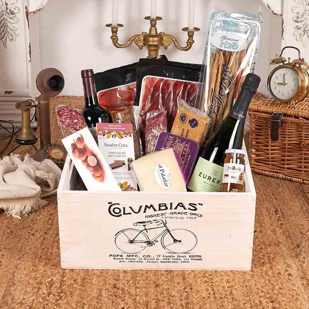 CESTA DE NAVIDAD - REGALOS EMPRESA - LOTE GOUR 400-25 / con cava Eureka, vino Adhuc Tempus Roble, ibéricos selectos, charcutería tradicional y queso curado en cajón blanco