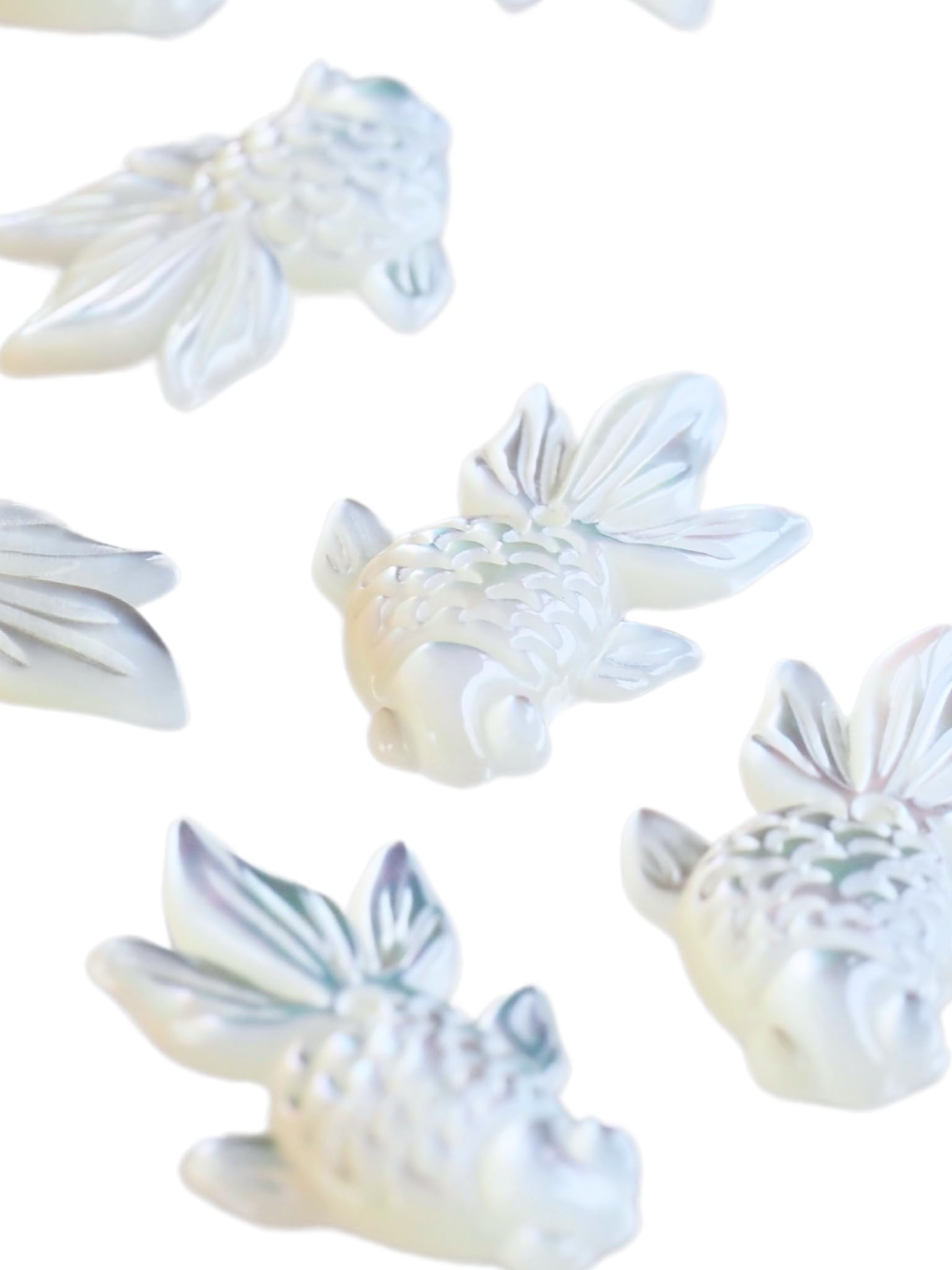 Amazon.co.jp: 【貝殻の問屋さん】シェルビーズ-金魚 小 穴有