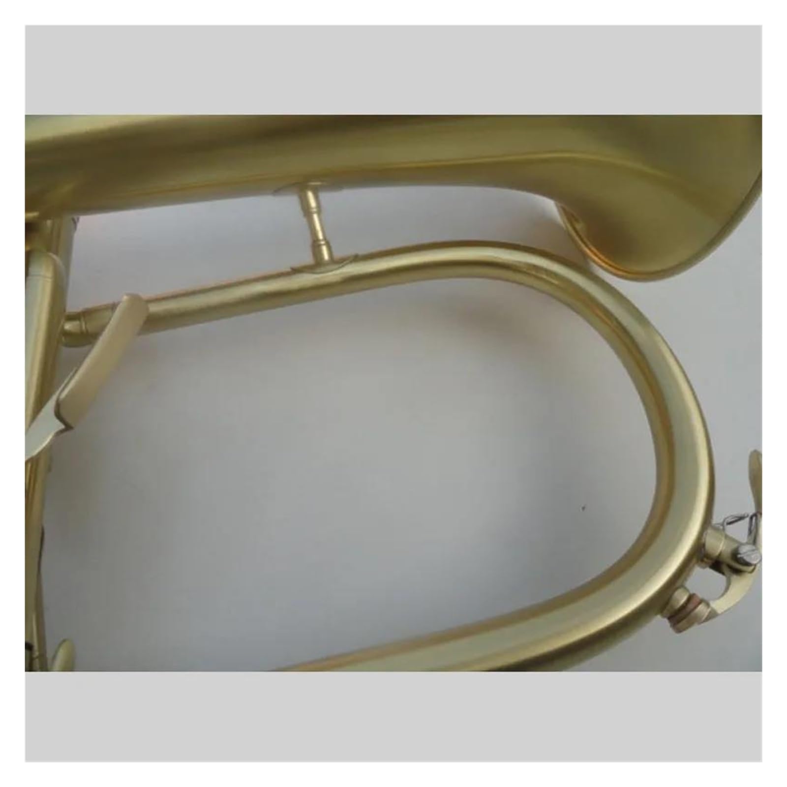 Flugelhorn Bb B Płaski instrument dęty Flugelhorn z twardą obudową, ustnikiem, szmatką i rękawiczkami
