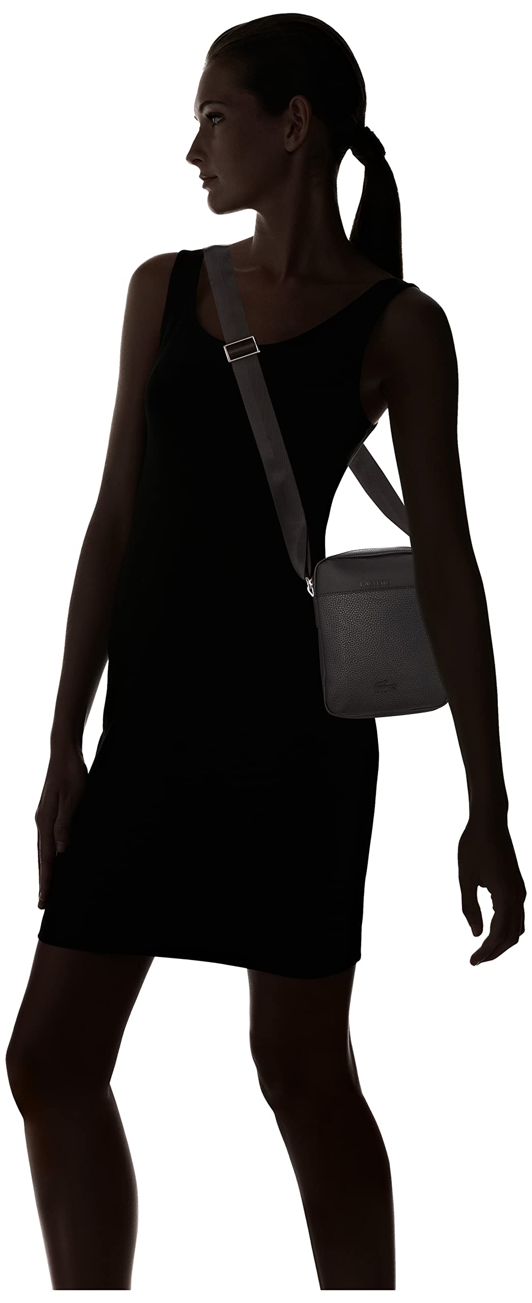 Lacoste Men's City Court Concept Camera Bag Review - Dettaglio