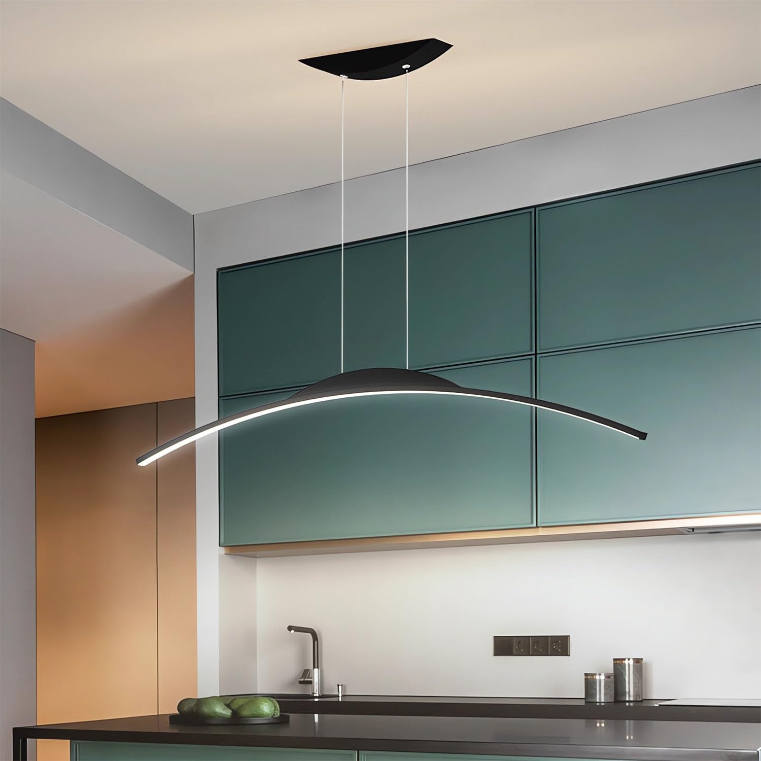 Dining Room Pendant Light Modern Curved LED Pendant Lamp with Remote Control Dimmable Linear chandelier Height Adjustable Cafe Pendant Lighting for Kitchen Island pub Office Light (Black, 120cm)