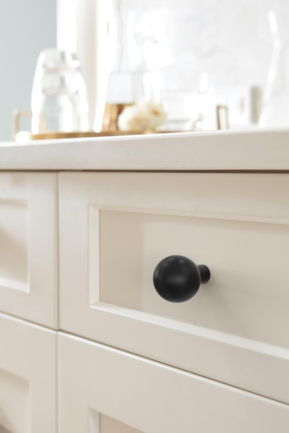 Amerock Coble 1-1/8 inch (29mm) Diameter Matte Black Cabinet Knob, BP37660MB