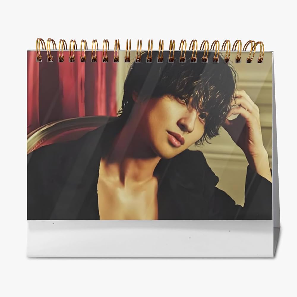 横浜流星　カレンダー　2025 Amazon | 横浜 流星 カレンダー 卓上カレンダー 2025年 便利