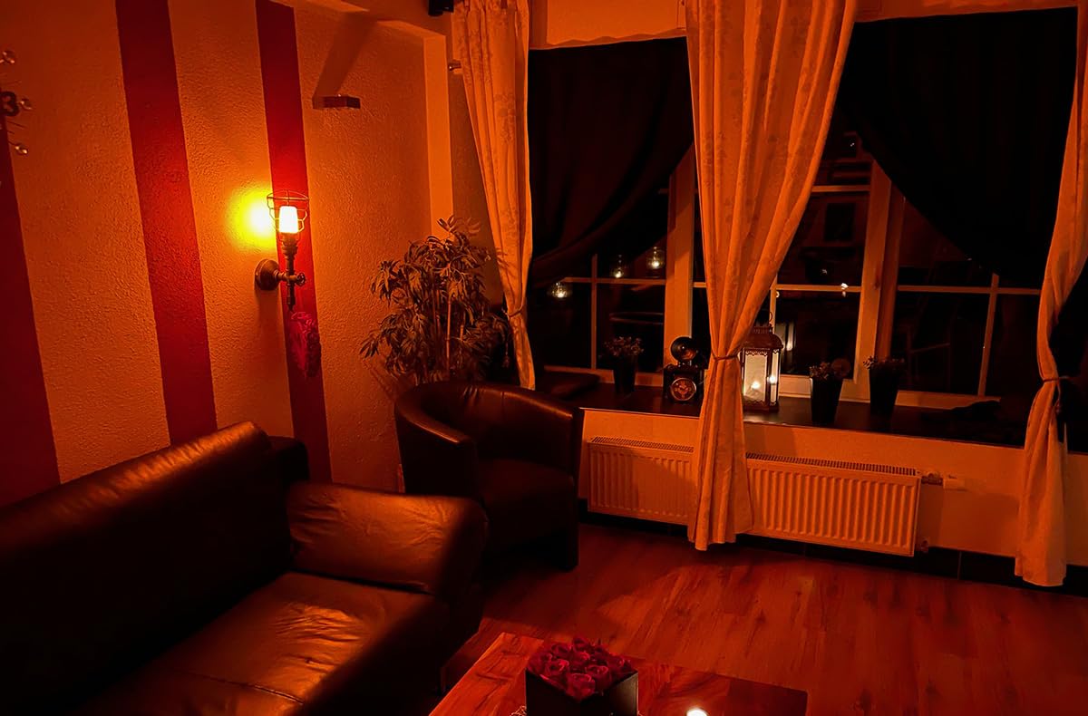 JOCHEN SCHWEIZER Geschenkgutschein: Bubble Hotel mit Apartment und Whirlpool Raum Gerolstein für 2