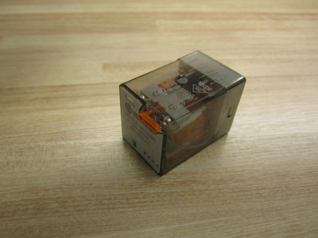 FINDER 60.12.8.120.0050 Relay, Power, DPDT, 120VAC, 20A, Socket