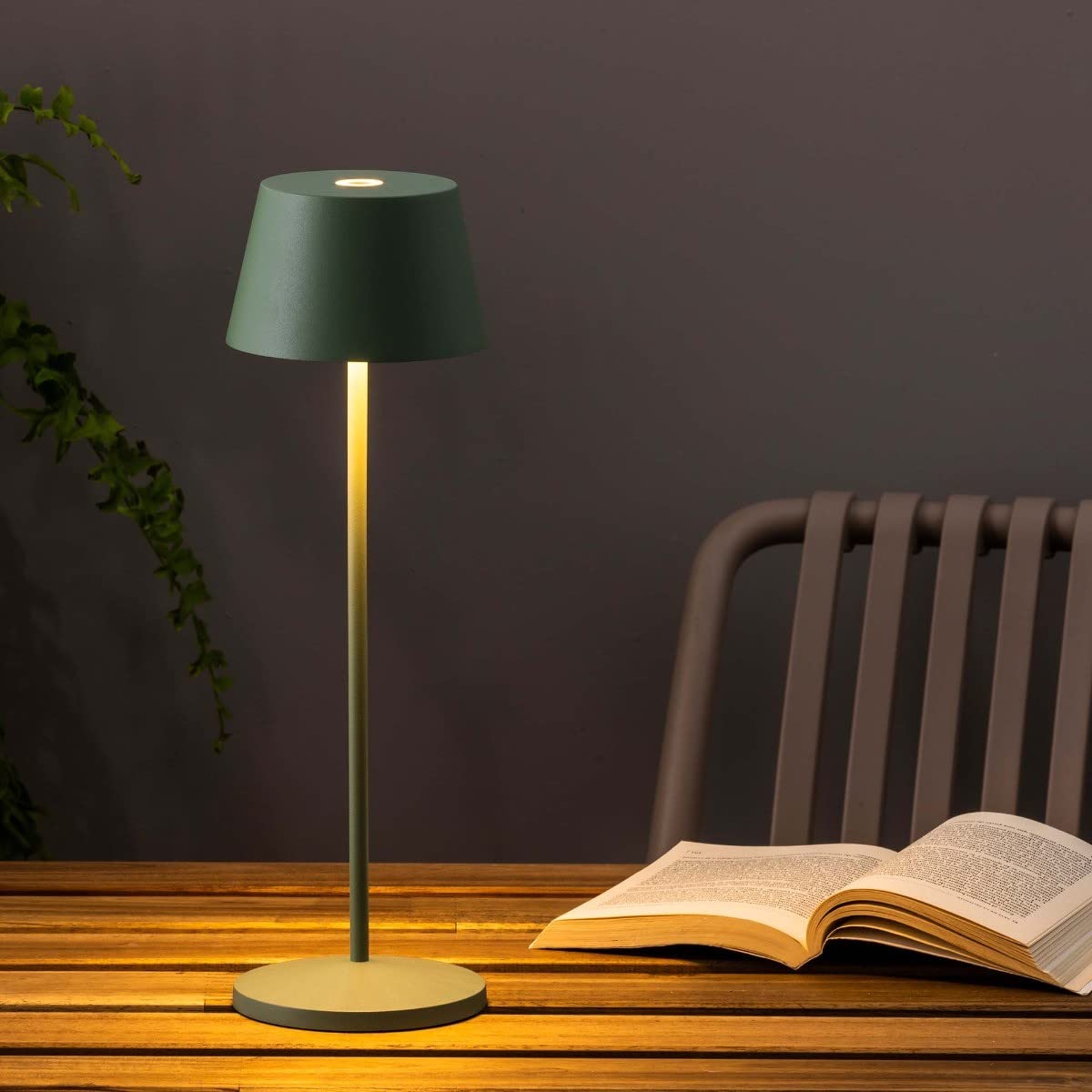 SAVINA, Lámpara Portátil, Verde, Interior y Exterior, LED 2.2W Regulable, Batería Recargable 9 Horas, IP65
