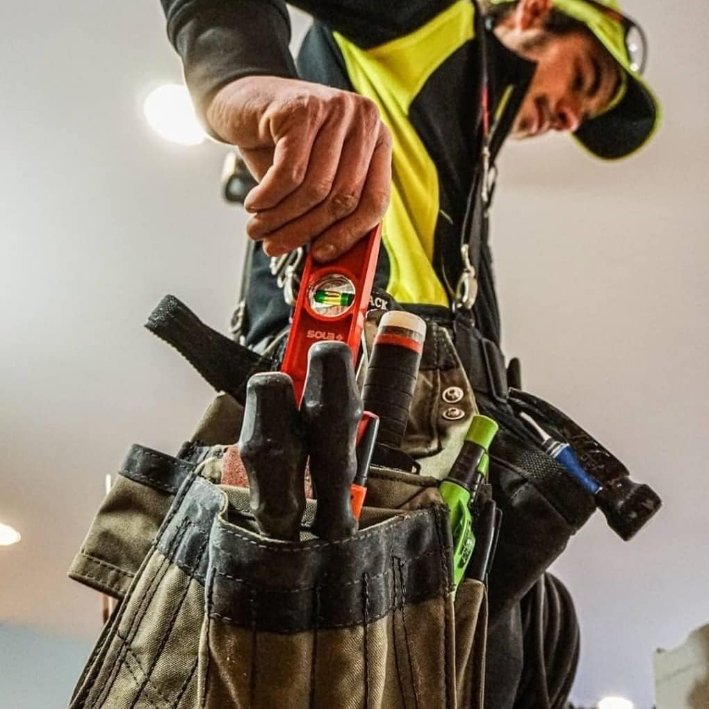 The Diamondback Miter Tool Pouch - Clip-On Tool Belt Pouch with 3 Pockets, 7 Slots, & 3 Loops- Lightweight Belt - Durable Tool Pouch with Belt Clip 15.25"x10.25", 1 lb (Black) - Image 7