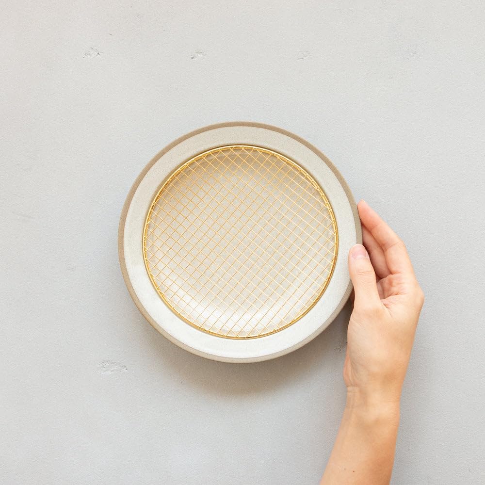 amime Plate 7.4" with Removable Metal Grid – Made in Japan – Mino Ware Ceramic & Tsubame-Sanjo Stainless Craft – Dishwasher Safe (Light Gray x Black)