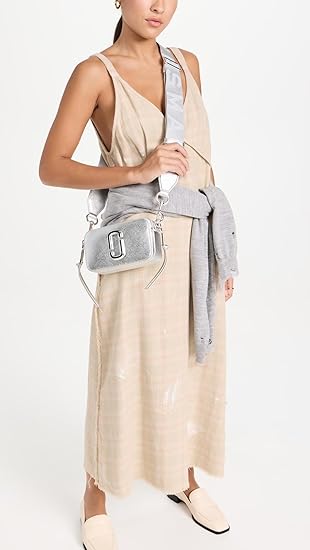 マークジェイコブス　MARCJACOBS スナップショットバックシルバー Amazon | Marc Jacobs レディース スナップショットバッグ