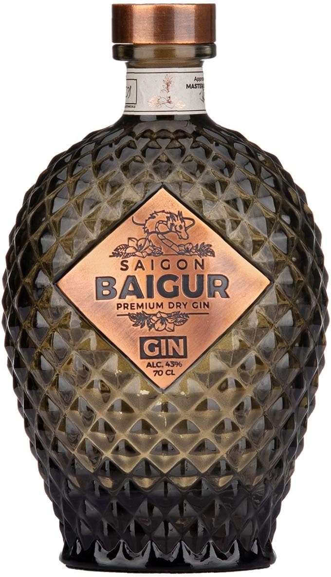 Saigon Baigur Premium Dry Gin (70cl, 43% Vol) Einzigartige Mischung aus 12 Vietnamesischen Botanicals, Erster Premium Dry Gin aus Ho-Chi-Minh-Stadt, Hergestellt in Einem Traditionellen Kupferkessel