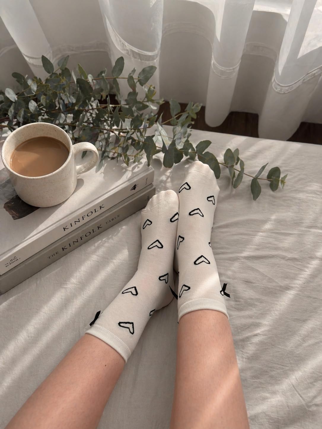 4 Pairs Women’s Lace Ruffle Socks, Cute Frilly Ankle Socks with Bow and Heart Pattern, Soft Breathable Cotton Korean Style Socks