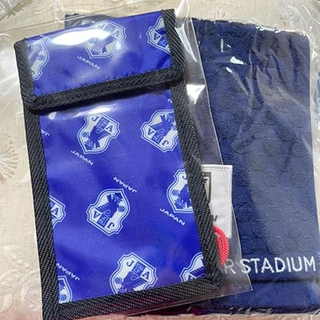 Amazon サッカー日本代表 応援グッズ アイドル 芸能人グッズ 通販