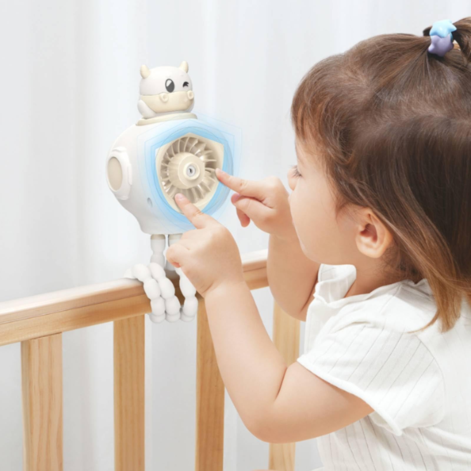 Mini Ventilateur avec Trépied Flexible Compact Ventilateur Vaporisateur Rafraîchissant 3 Vitesses pour Bébés, Poussette