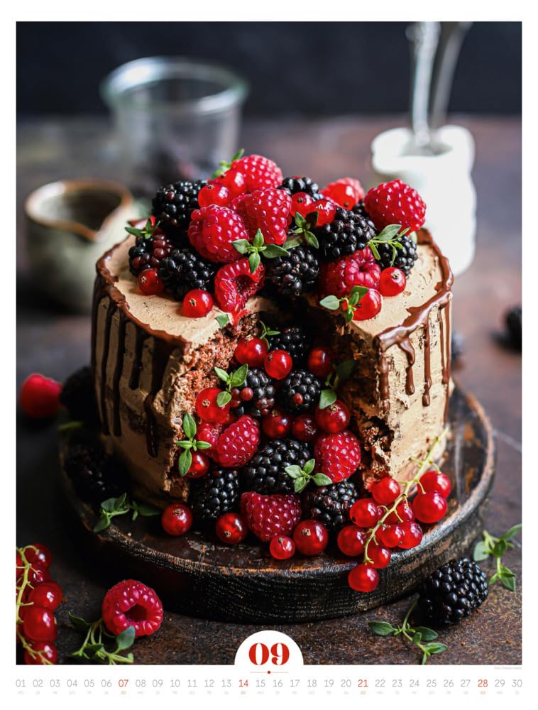 Sucré Kalender 2025, Wandkalender im Hochformat (50x66) - Lifestyle-Kalender für Genießer:innen, Torten-Bäcker:innen und Fans von Desserts und ... Fans von Desserts, Patisserie und Schokolade