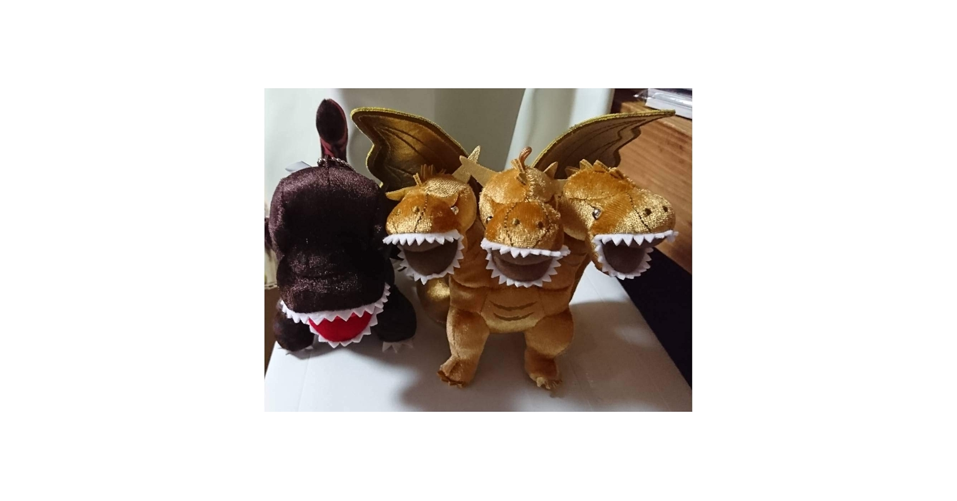 Amazon.co.jp: USJ限定 ごじら キングギドラ ぬいぐるみ キー