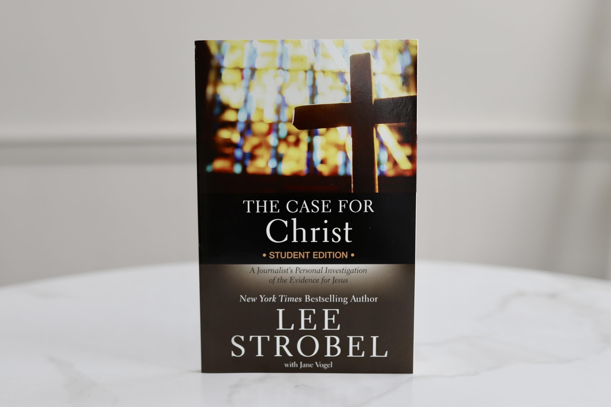 The Case for Christ Student Edition: A Journalist's Personal Investigation of the Evidence for Jesus (Case for ... Series for Students) - Image 5