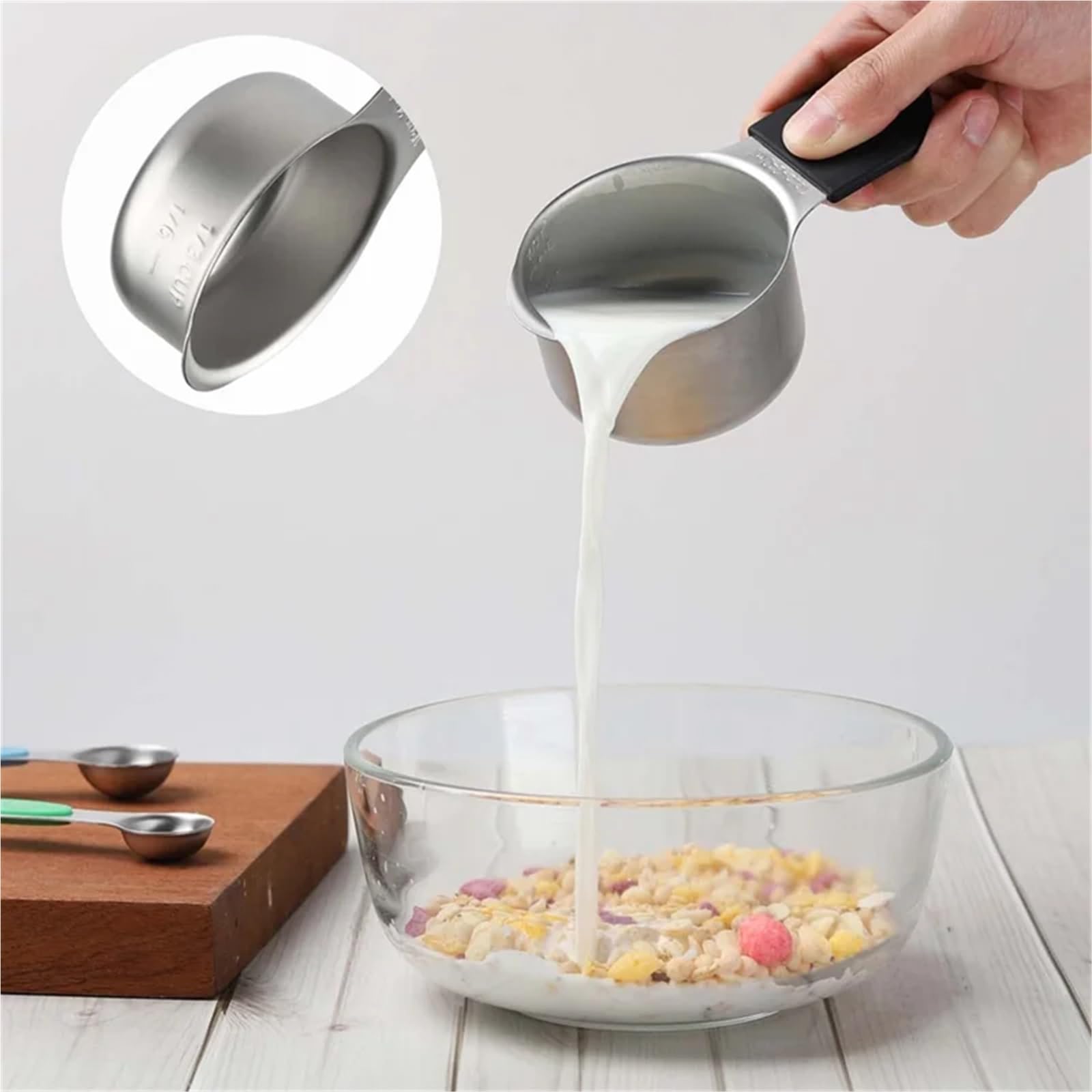 Juego de 16 tazas y cucharas medidoras magnéticas de acero inoxidable: 7 tazas resistentes y 8 cucharas de doble cara con nivelador.