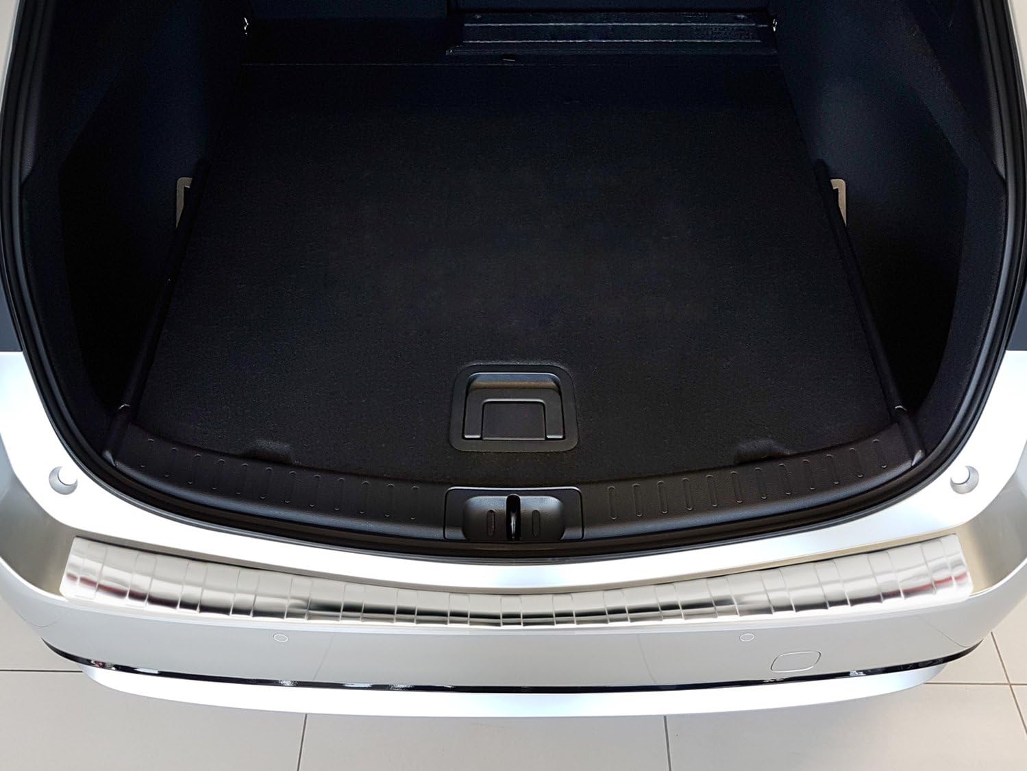 AVISA | Compatible avec Toyota Corolla Break 2019+ | Protection de Pare-Chocs Arrière ; Acier Inoxydable, Brossé, Argenté ; Protection de Seuil de Coffre pour Protéger Votre Voiture des Rayures