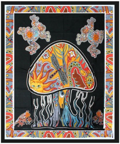 Jaipur Handloom Trippy Psychedelic Mushroom Tapestry Frogs Magic Shrooms Tapestry Dorm Tapestry Hippie Tapestry Wall Hanging Fantasy Bohemian Bedding Bedspread Trippy Animal Wall Art