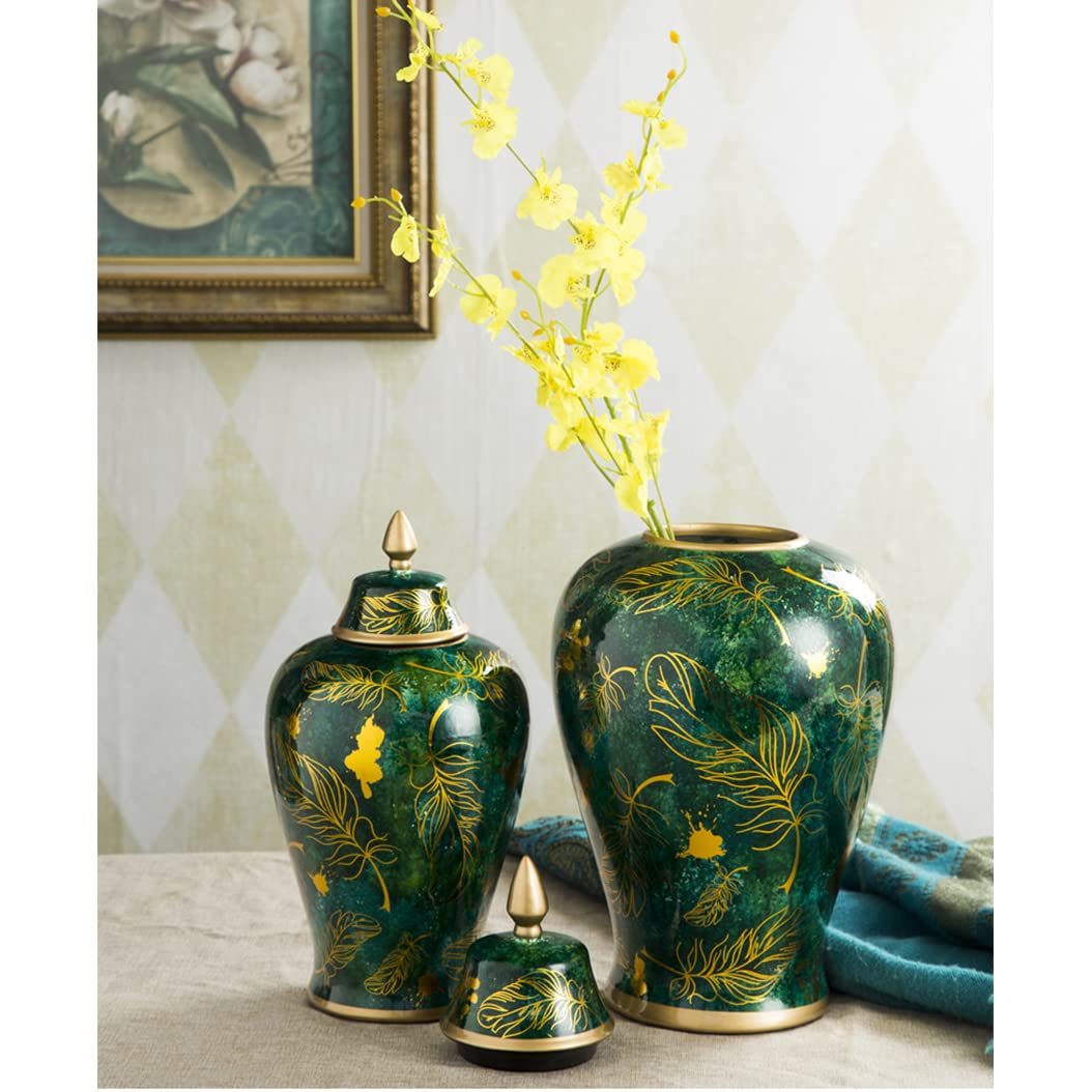 装飾的な黒と金の陶器ボトル