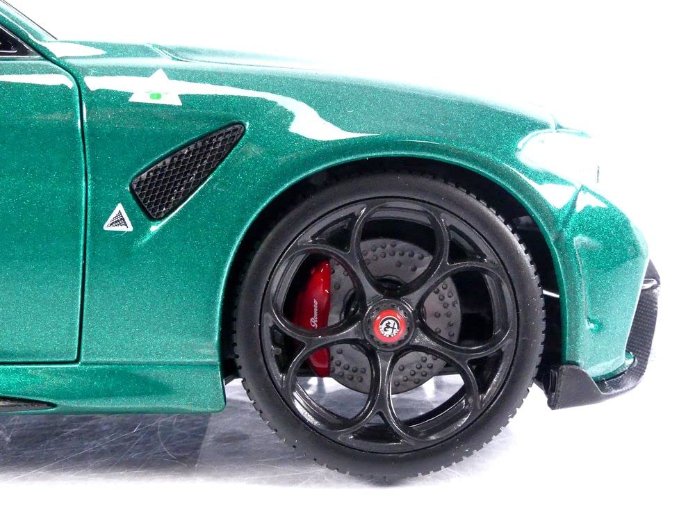 Burago, Alfa Romeo Giulia GTA 2020 Green - 1:18