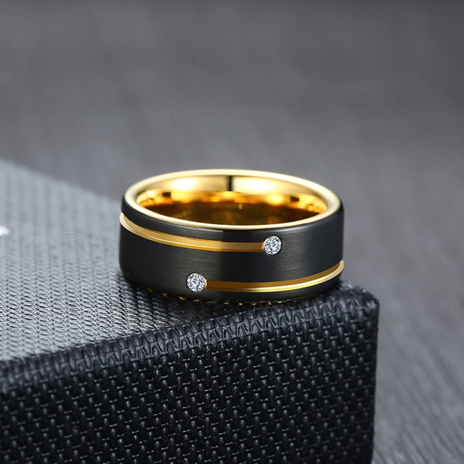 Paar Halsketten mit Gravur Edelstahl, Charms Anhänger Ring Schwarz Gold 8MM mit Zirkonia Partnerketten für Sie und Ihn