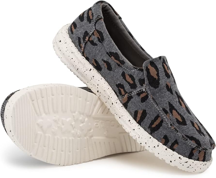 Hey Dude womens Loafers 5 Women/6 Men Charcoal Cheetah