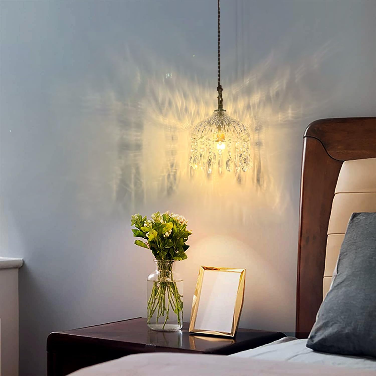 Duży kryształowy żyrandol w stylu vintage - wykończenie antycznej miedzi, przezroczysty szklany klosz, mini lampa wisząca idealna do salonu, jadalni, przedpokoju, sypialni