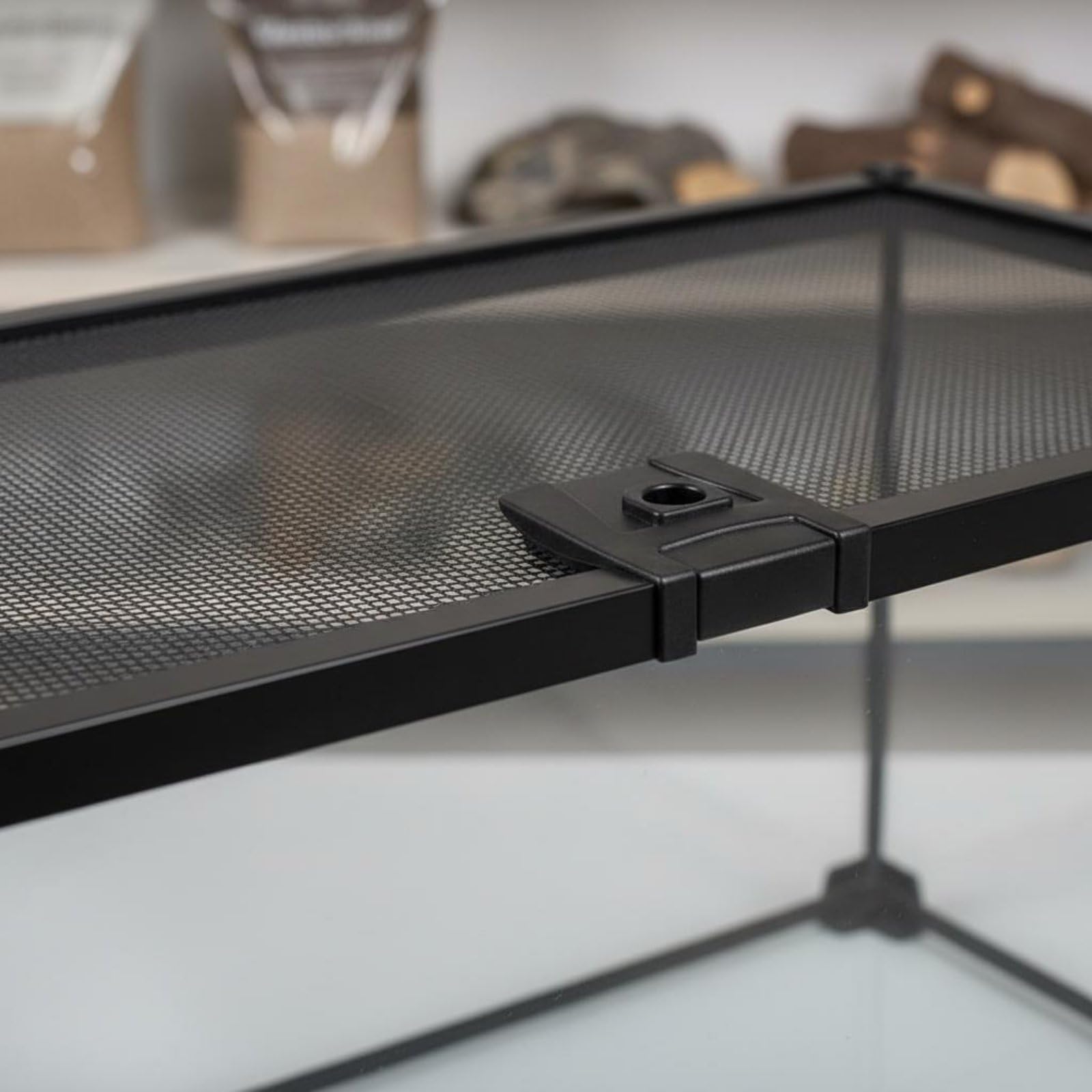 Terrario para Reptiles de Vidrio con Panorámica 360 Grados Diseño Seguro con Tapa de Malla Ventilación Estructura Apilable Adecuado para Serpientes Ranas Tortugas Hogar, 30x20x20cm