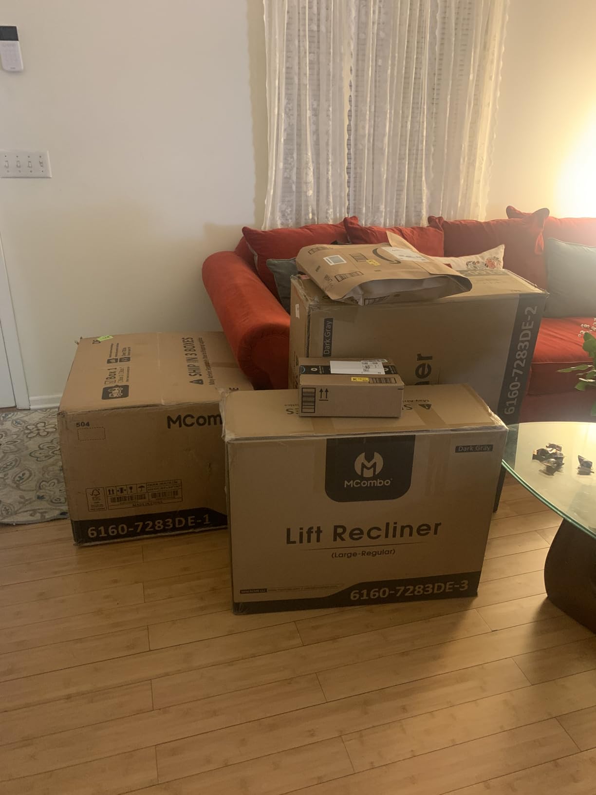 MCombo Oversized Power Lift Recliner R7289