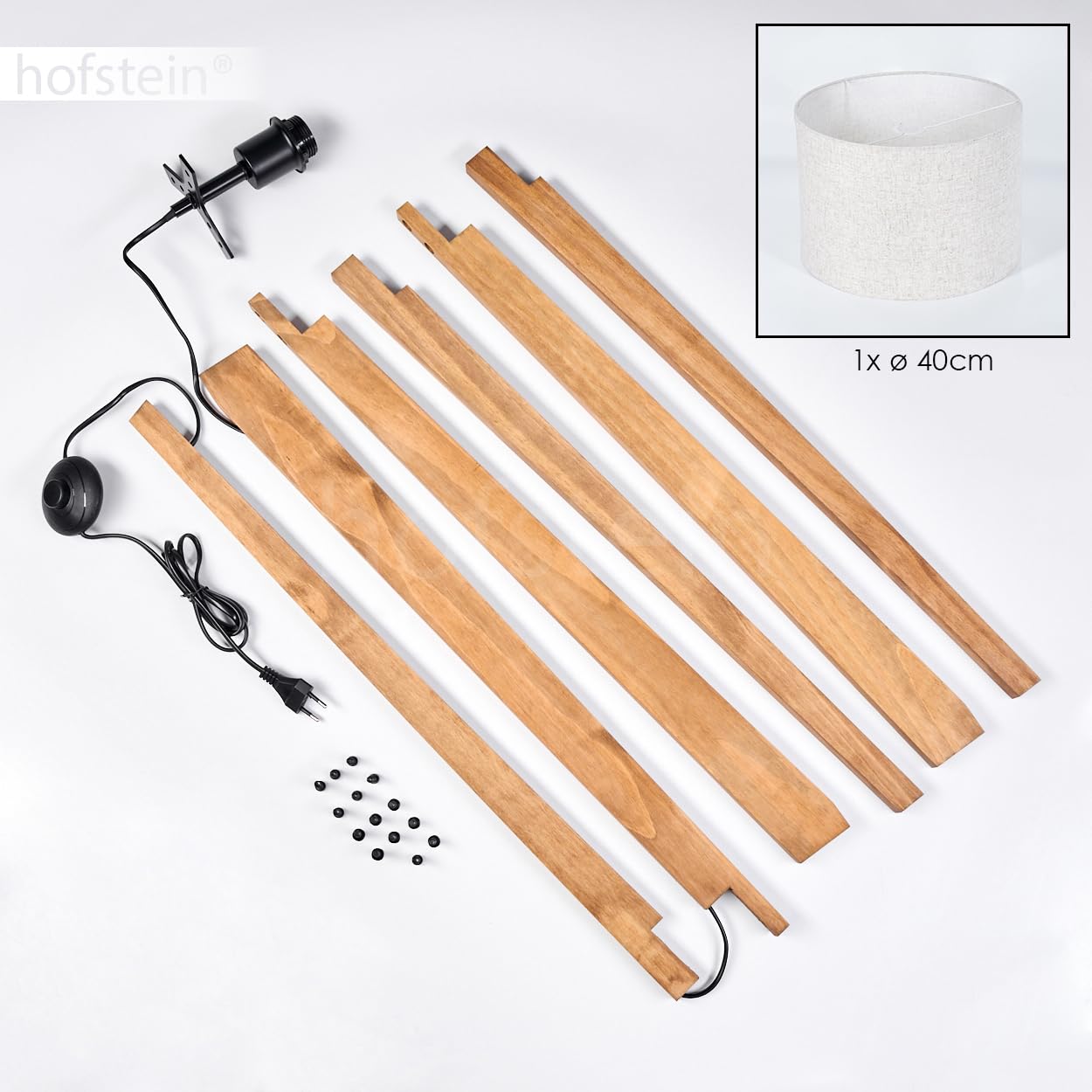 Lámpara de pie Bassagoda, de madera/metal/tela en color natural/negro/beige, lámpara de diseño escandinavo con pantalla de tela (Ø 40 cm) e interruptor de pie, altura 161 cm, 1 x E27, sin bombilla