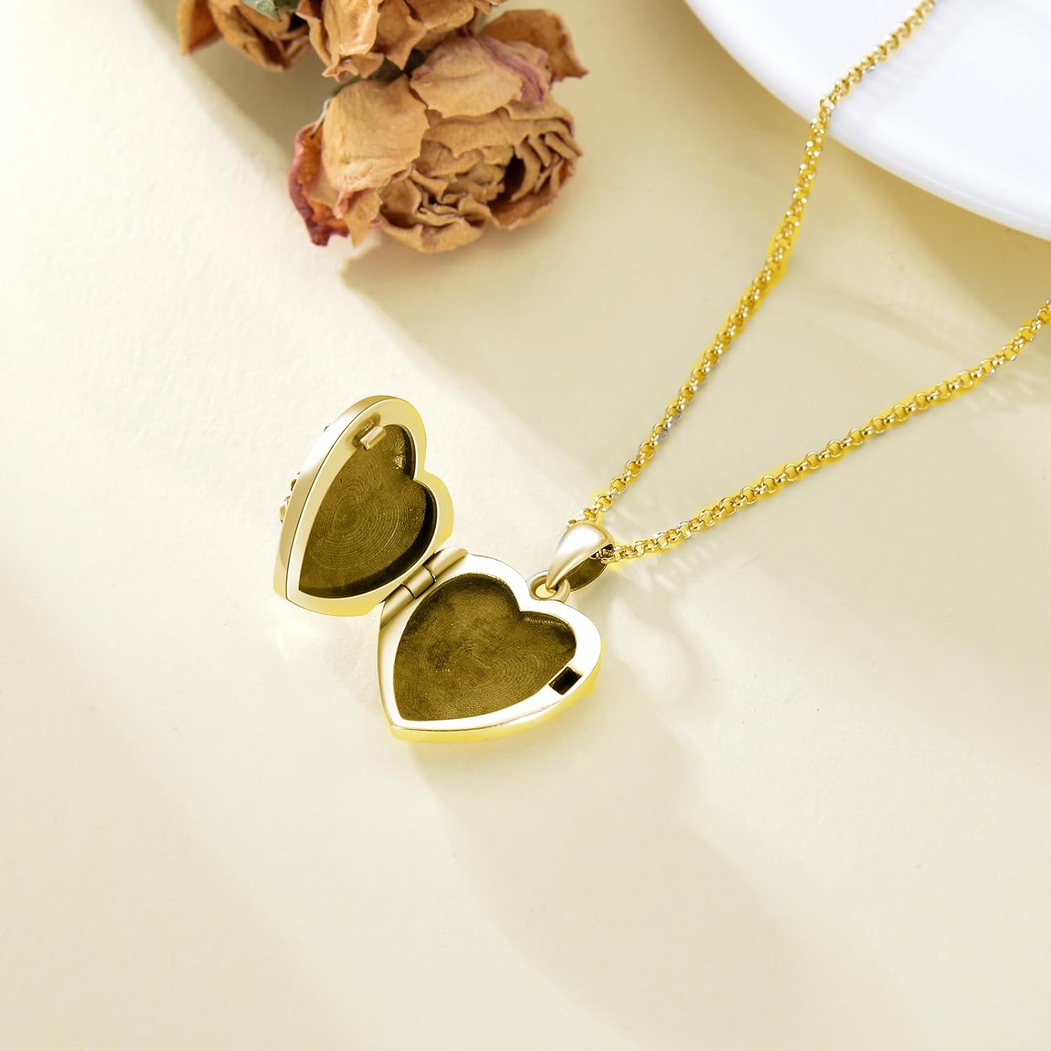 10K 14K 18K Solid Gold Lily Locket Necklace for Women Personalized Photo Locket Hold Picture Heart Locket Pendant Necklace Free Engraving