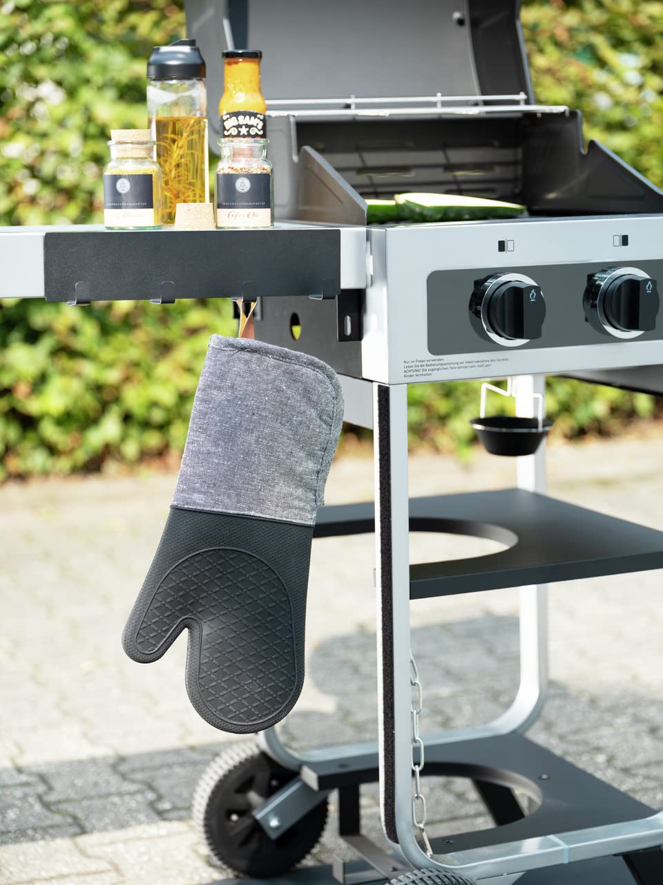 Wenko Guantes para horno Ada, set de 2 guantes para grill con palmas de silicona, protección fiable gracias a su manga extra larga, fácil de limpiar, 18 x 38 x 2 cm, negro/gris, 55041100