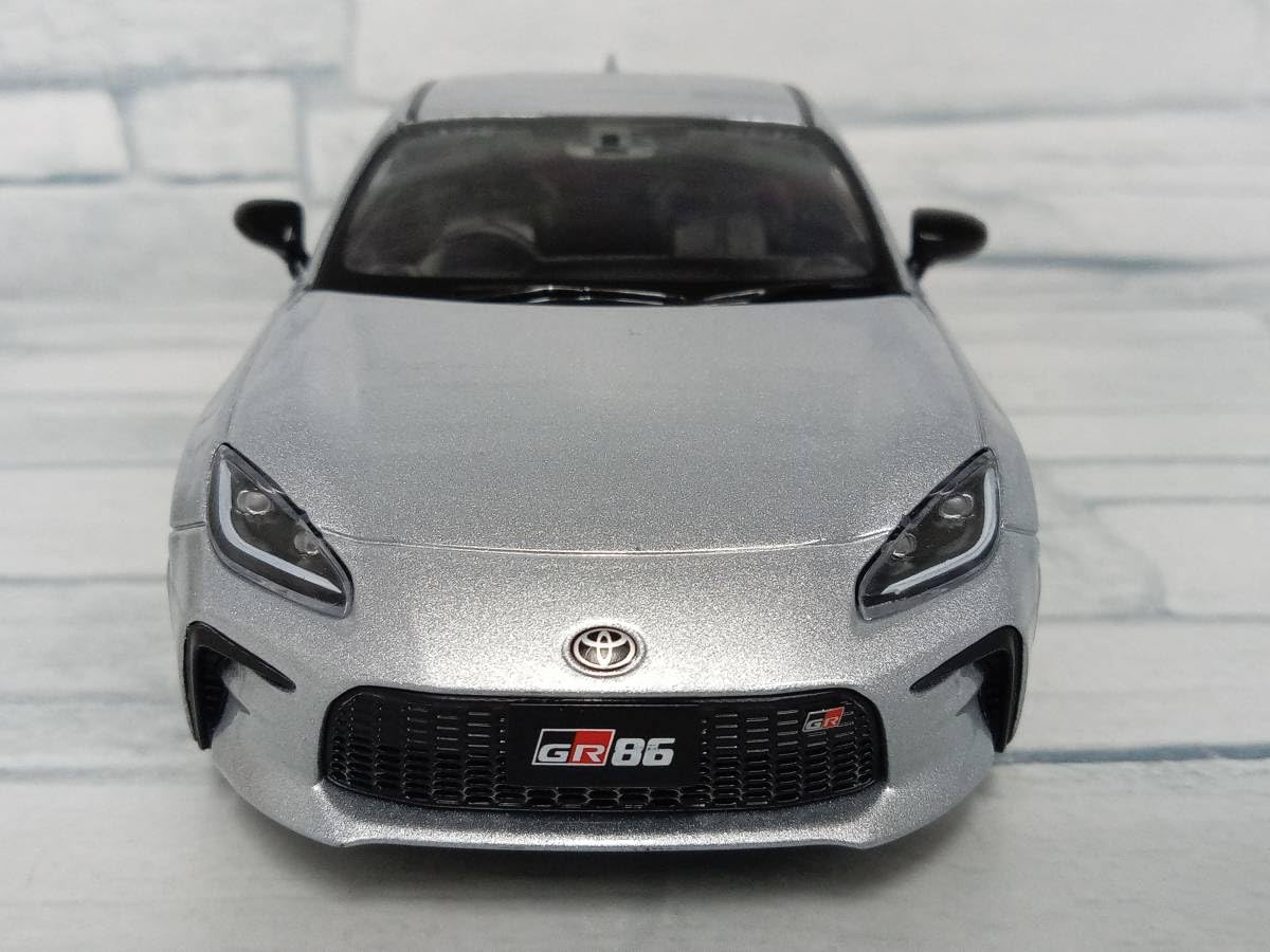 Amazon | カラーサンプルミニカー 1/30 ミニカー GR86 アイス 