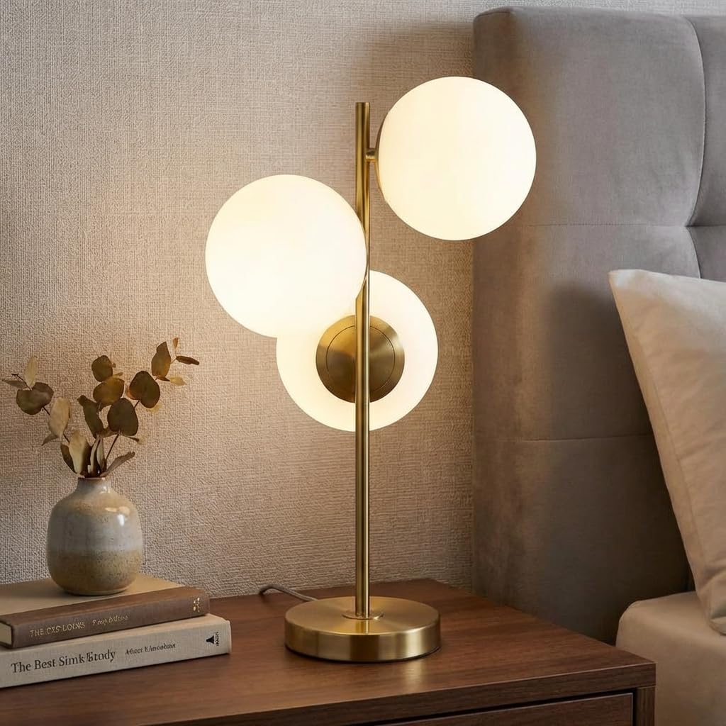 BARCELONA LED - Lámpara de Mesa ROM Dorada – 3 Esferas de Cristal Opalino. 3x casquillo E27 – Lámpara de Escritorio o Mesita de Noche. Iluminación Decorativa para Salón, Dormitorio u Oficina