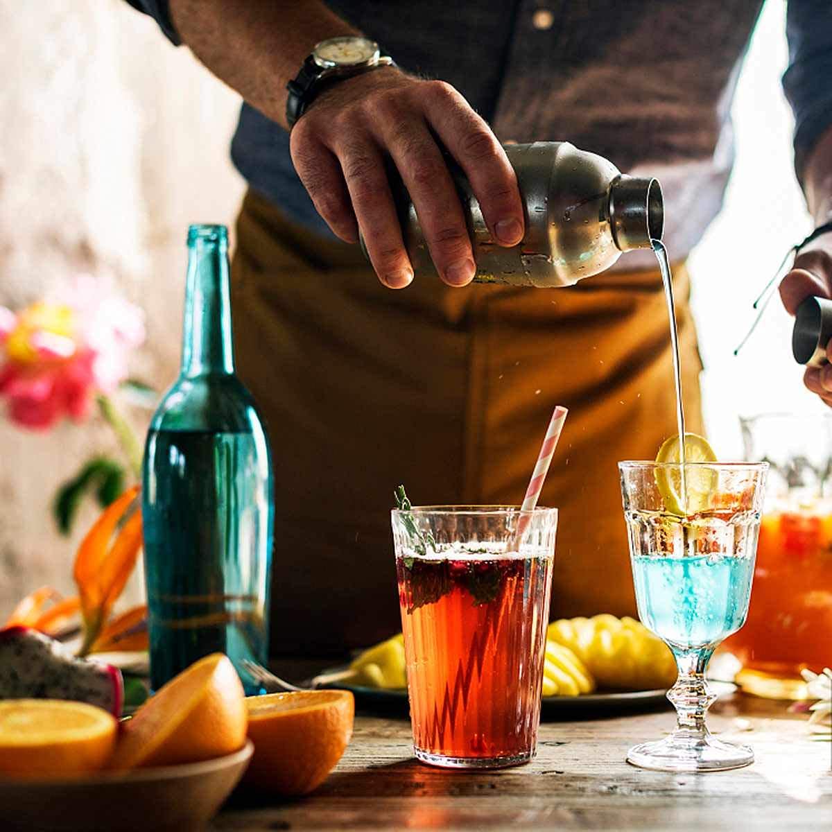 Juego de coctelera de 12 Piezas Juego de Barman Juego de Barra de Acero Inoxidable Premium con Soporte de bambú Preparación de cócteles para Barman Herramienta de Barra de Fiesta de Bebida