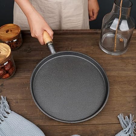 DJKG Cast Iron Pizza Pan Round Griddle 10.24-Inch Pre-Seasoned Griddle Pan for Gass Stove with Wooden Helper Handle Pizza, Steak, Grill, Pancakes