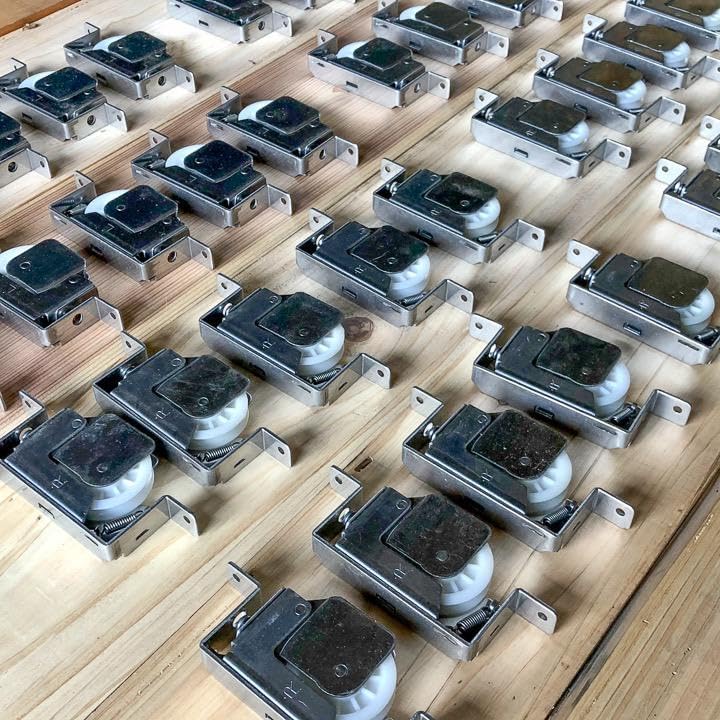 [未使用保管品] 戸車14セット 鋼製建具・木製建具 DIY バラ売り対応可能 未使用保管品] 戸車14セット 鋼製建具・木製建具 DIY バラ売り対応