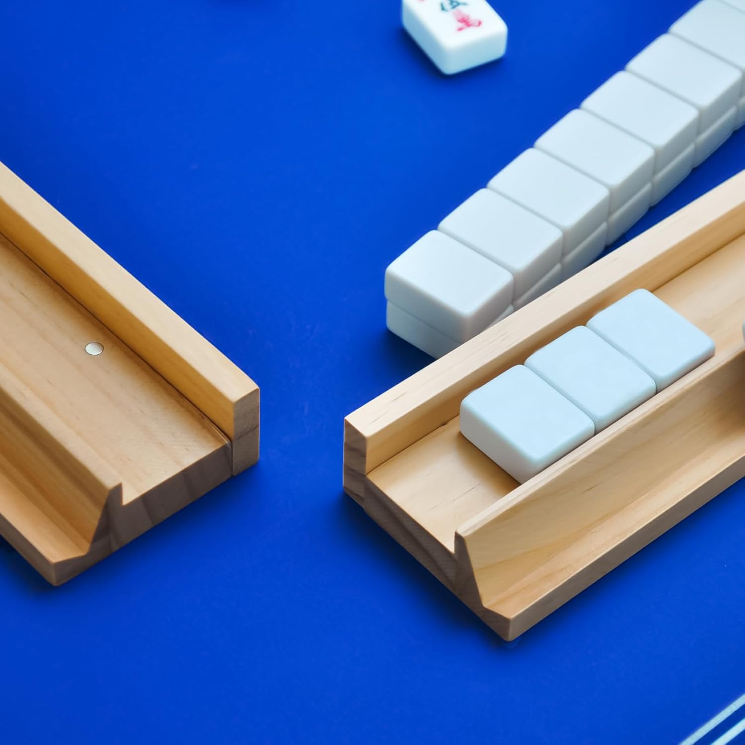 4PCS Wooden Mahjong Racks with Magnetic Pushers, 17.4 in Natural Wood American Mahjong Tile Rack Set, Modern Table Game Accessories for Mahjong Tiles（Natural,17.5