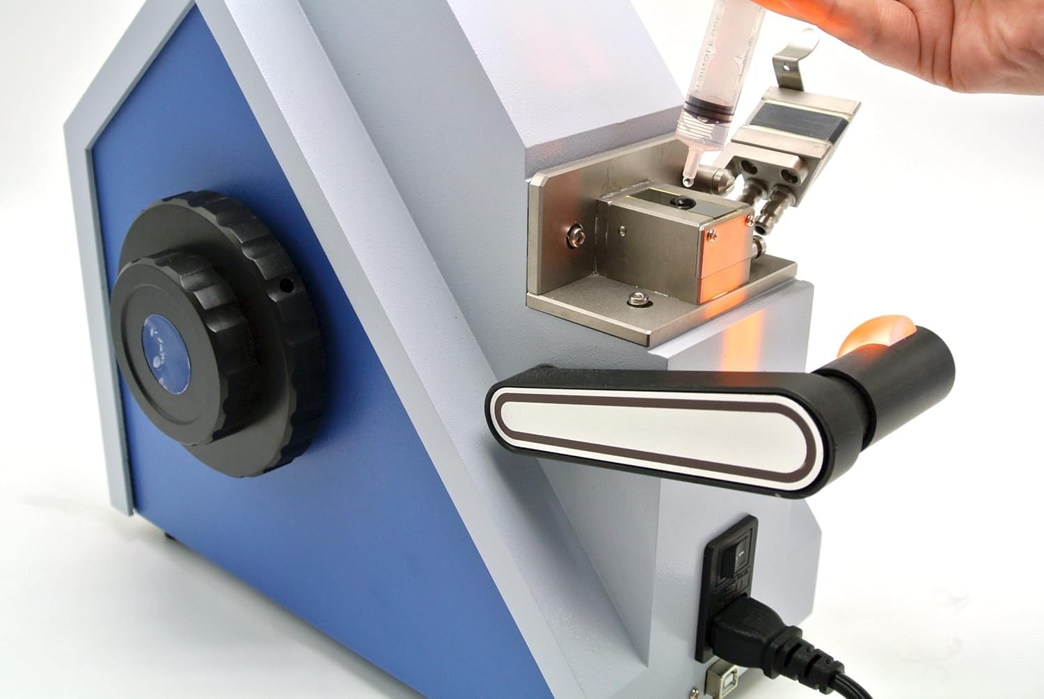 Benchtop ABBE Refractometer Digital ABBE Refractometer with Color Touch Screen Refractive Index 1.30000-1.72000nD Brix 0-100% RS232 and USB Interface 500 Sets Data Storage