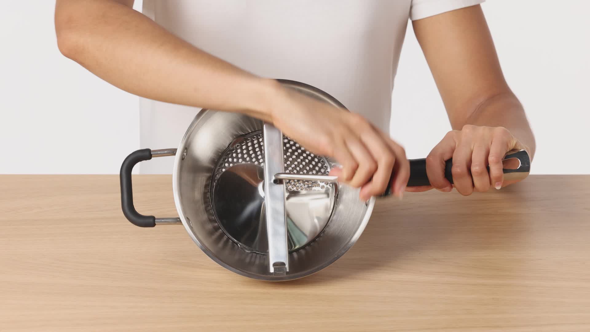 MasterClass Passaverdure In Acciaio Inox 43,5 Cm – 3 Dischi Per Purea E Salse Fatte In Casa