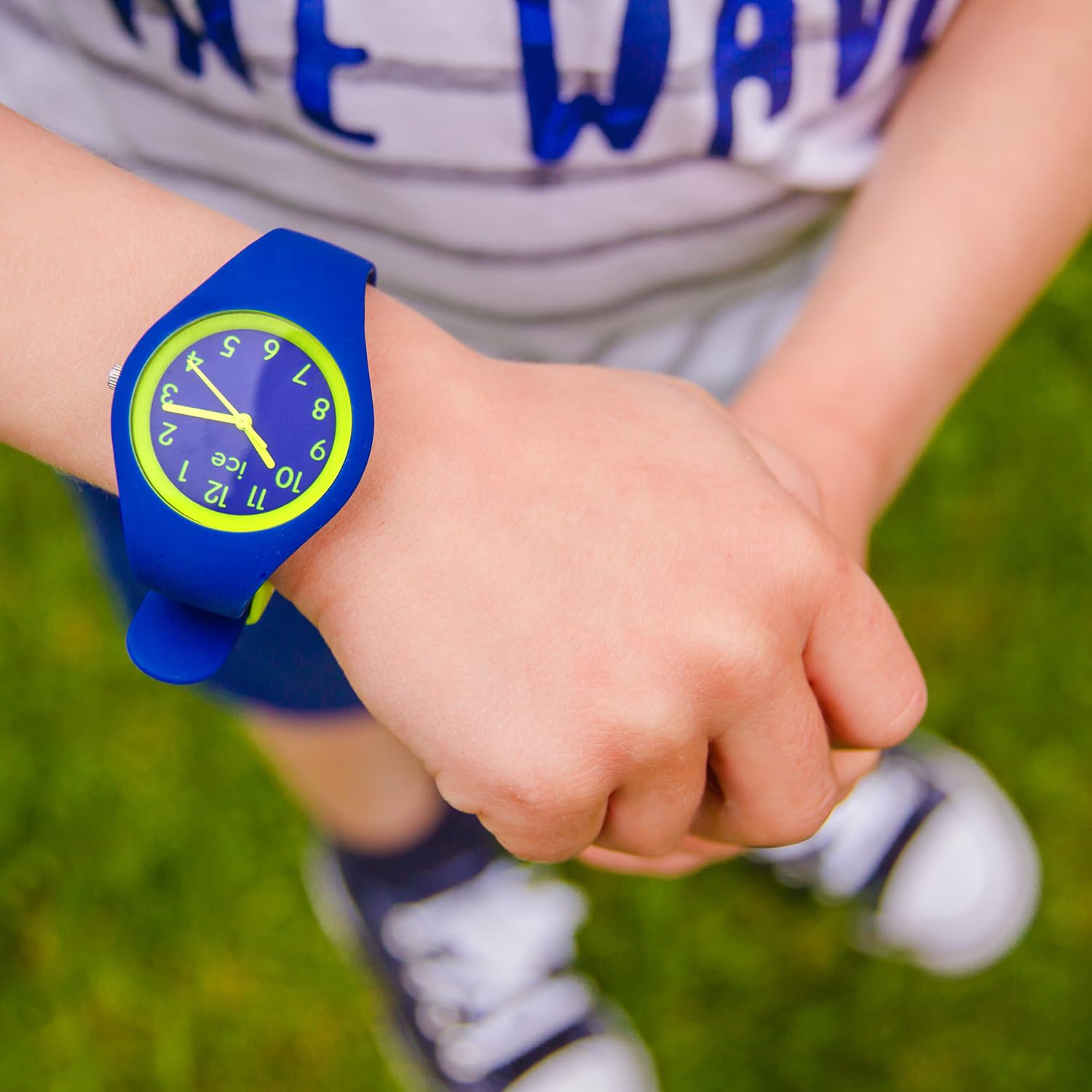 ICE-WATCH - Ice Ola Kids Rocket - Blaue Jungenuhr mit Silikonarmband