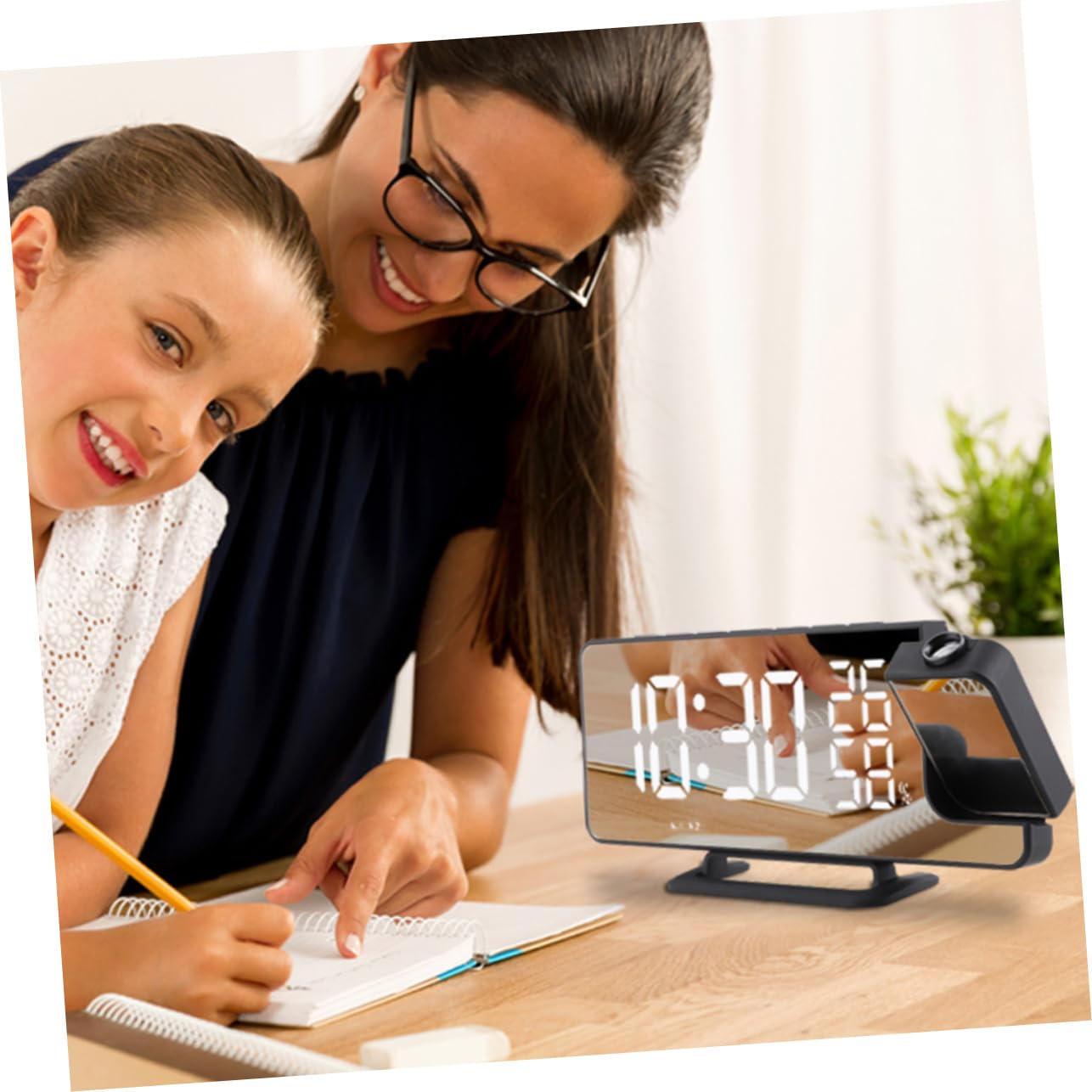 1 Juego Reloj Proyector Multifuncional LED con Termómetro y Reloj Decorativo para Hogar Despertador de Mesa Práctico y Elegante