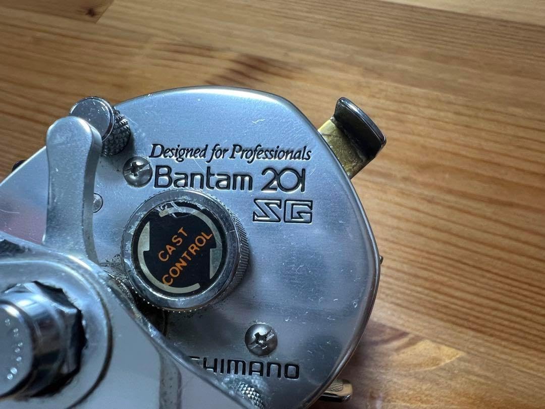 超激レア！超美品シマノ、バンタム201左巻き、アンバサダー2500cサイズ