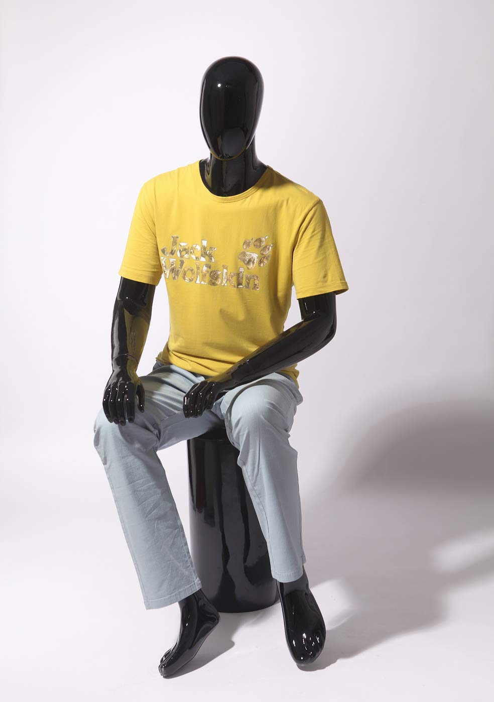 Mannequin de vitrine laqué noir ou blanc brillant « sans visage » (XM16-H mâle)