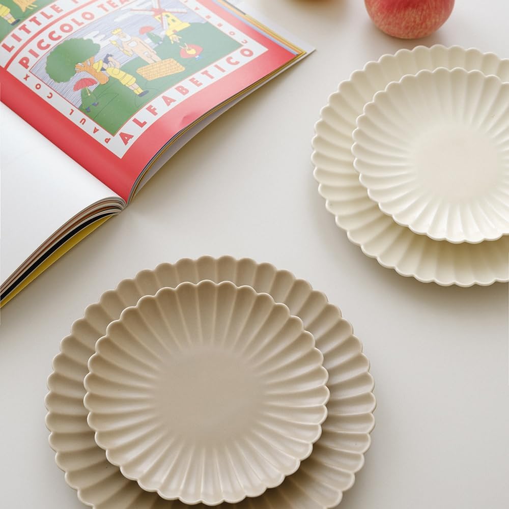 WENSHUO Daisy Plates Set of 6, 9-inch Round, Matte Crème (Appetizer Plate)